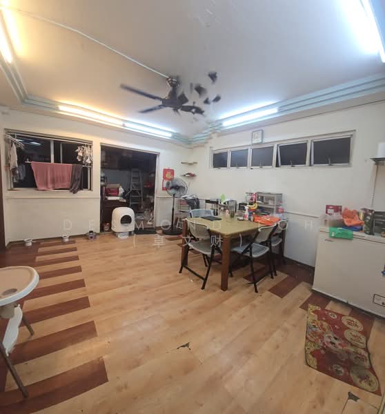 51 Teban Gardens Road, 51 Teban Gardens Road, 3 Bedrooms, 1,528 sqft, HDB Flat For Sale, by Desmond Toh (卓文财), 500188142 - Living Room - PropertyGuru.com.sg