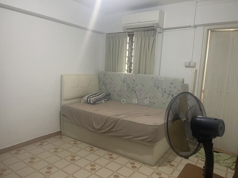 708 Clementi West Street 2, 708 Clementi West Street 2, 3 Bedrooms, 990 sqft, HDB Flat For Sale, by Ivy Ong, 500188143 - Bedroom - PropertyGuru.com.sg