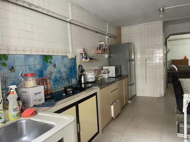 708 Clementi West Street 2, 708 Clementi West Street 2, 3 Bedrooms, 990 sqft, HDB Flat For Sale, by Ivy Ong, 500188143 - Kitchen - PropertyGuru.com.sg