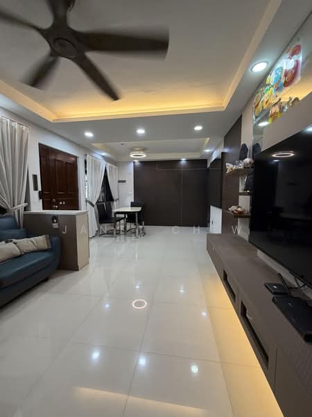 86 Telok Blangah Heights, 86 Telok Blangah Heights, 3 Bedrooms, 968 sqft, HDB Flat For Sale, by Janet Chew, 500188146 - Living Room - PropertyGuru.com.sg