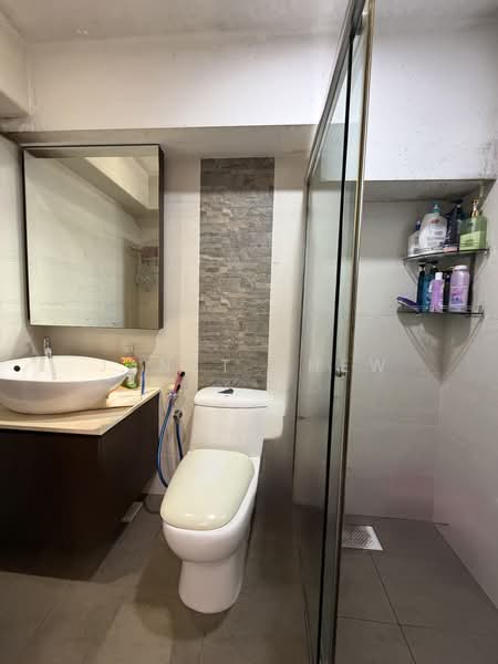 86 Telok Blangah Heights, 86 Telok Blangah Heights, 3 Bedrooms, 968 sqft, HDB Flat For Sale, by Janet Chew, 500188146 - Bathroom - PropertyGuru.com.sg