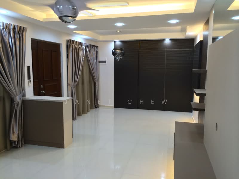 86 Telok Blangah Heights, 86 Telok Blangah Heights, 3 Bedrooms, 968 sqft, HDB Flat For Sale, by Janet Chew, 500188146 - Living Room - PropertyGuru.com.sg