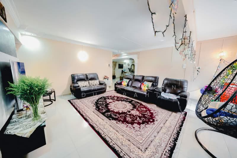 615 Elias Road, 615 Elias Road, 3 Bedrooms, 1,442 sqft, HDB Flat For Sale, by Muhammad Gani Abdul Rahim, 500188151 - Living Room - PropertyGuru.com.sg