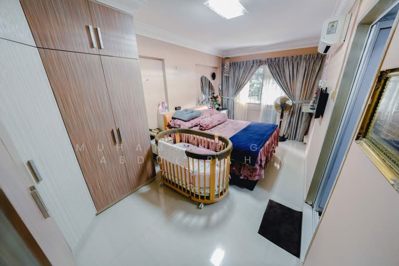 615 Elias Road, 615 Elias Road, 3 Bedrooms, 1,442 sqft, HDB Flat For Sale, by Muhammad Gani Abdul Rahim, 500188151 - Master Bedroom - PropertyGuru.com.sg