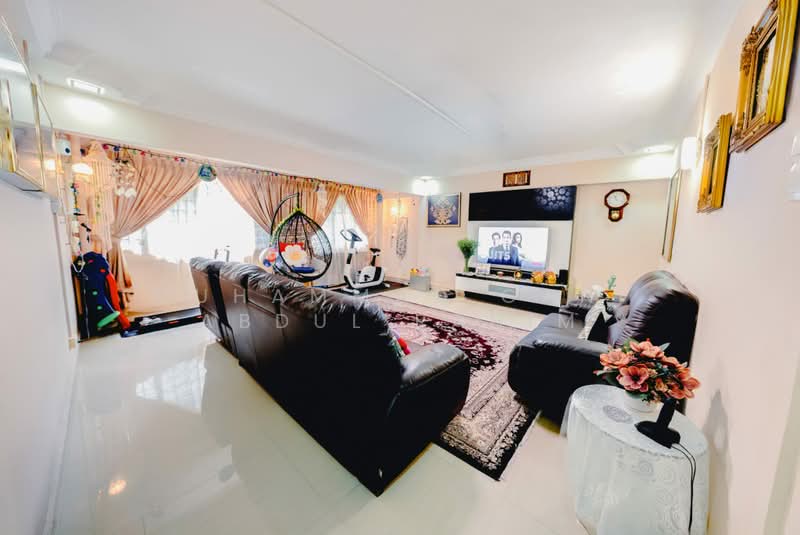 615 Elias Road, 615 Elias Road, 3 Bedrooms, 1,442 sqft, HDB Flat For Sale, by Muhammad Gani Abdul Rahim, 500188151 - Living Room - PropertyGuru.com.sg