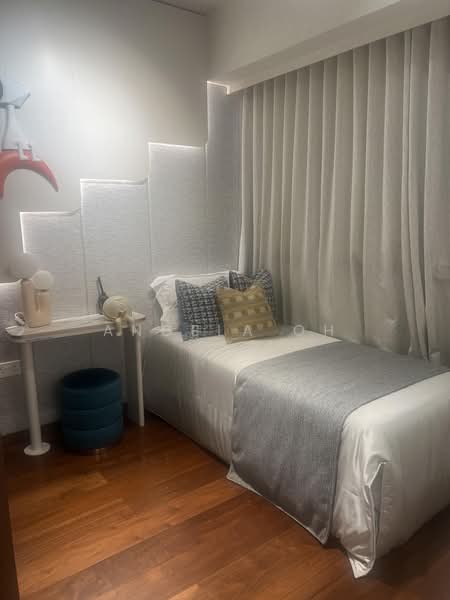 Chuan Park, 240 Lorong Chuan, 2 Bedrooms, 743 sqft, Condominium For Sale, by Angela Oh, 500188155 - Bedroom - PropertyGuru.com.sg