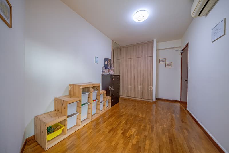 Woodsvale, 15 Woodlands Drive 72, 3 Bedrooms, 1,281 sqft, Condominium For Sale, by Karin Teo, 500188160 - Interior - PropertyGuru.com.sg