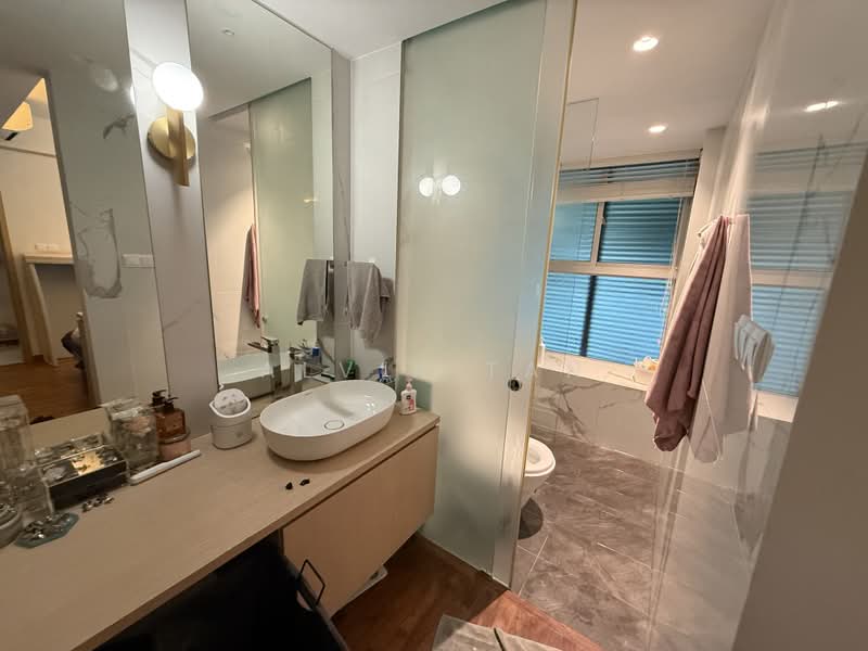 Tierra Vue, 38 Saint Patrick's Road, 3 Bedrooms, 1,259 sqft, Condominium For Sale, by Alvin Tan, 500188164 - Bathroom - PropertyGuru.com.sg