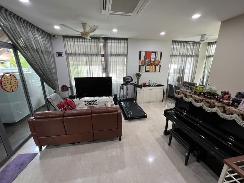 The Silver Spurz, 29A Brighton Avenue, 5 Bedrooms, 2,648 sqft, Corner Terrace For Sale, by Tony Kwek, 500188172 - PropertyGuru.com.sg