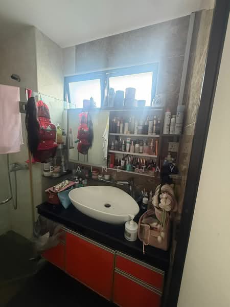 Palm Lodge, 6 Lorong 37 Geylang, Eunos / Geylang / Paya Lebar, Room Rental, 125 sqft, Condominium For Rent, by Elaine Tay, 500188182 - Bathroom - PropertyGuru.com.sg