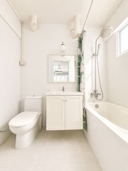 235 Yishun Street 21, 235 Yishun Street 21, 3 Bedrooms, 1,313 sqft, HDB Flat For Sale, by Zedson Tan, 500188184 - Bathroom - PropertyGuru.com.sg