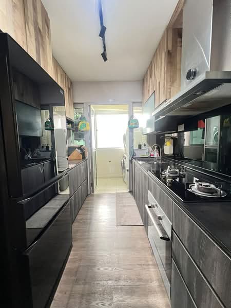 453C Fernvale Road, 453C Fernvale Road, 2 Bedrooms, 990 sqft, HDB Flat For Sale, by Victor Chan, 500188186 - Kitchen - PropertyGuru.com.sg