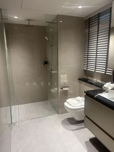 Chuan Park, 240 Lorong Chuan, 3 Bedrooms, 1,206 sqft, Condominium For Sale, by Angela Oh, 500188196 - Bathroom - PropertyGuru.com.sg