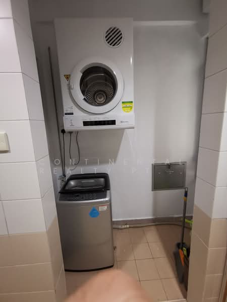 Central Green, 5 Jalan Membina, 2 Bedrooms, 775 sqft, Condominium For Rent, by DELIA, 500188199 - Interior - PropertyGuru.com.sg