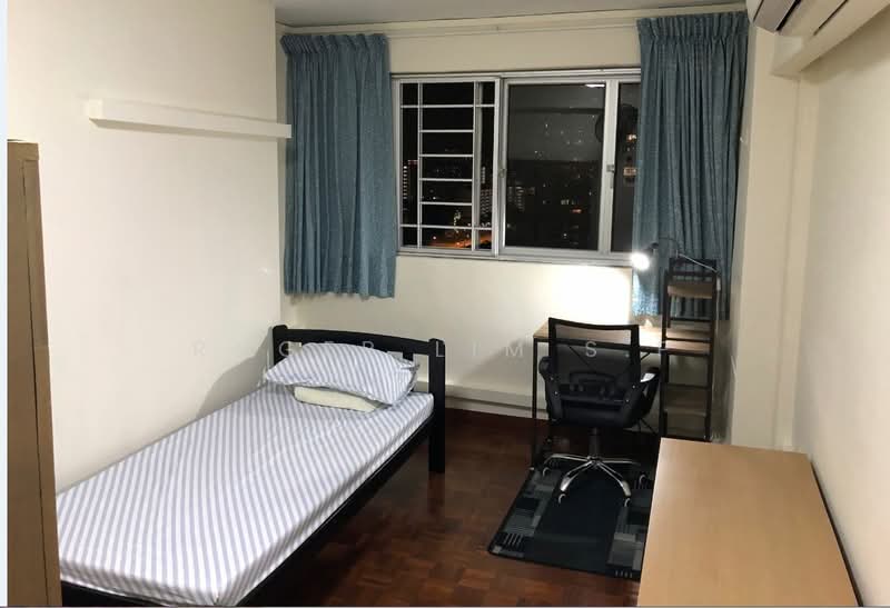 175 Lorong 2 Toa Payoh, 175 Lorong 2 Toa Payoh, Room Rental, 90 sqft, HDB Flat For Rent, by Roger Lim S.P, 500188204 - Bedroom - PropertyGuru.com.sg
