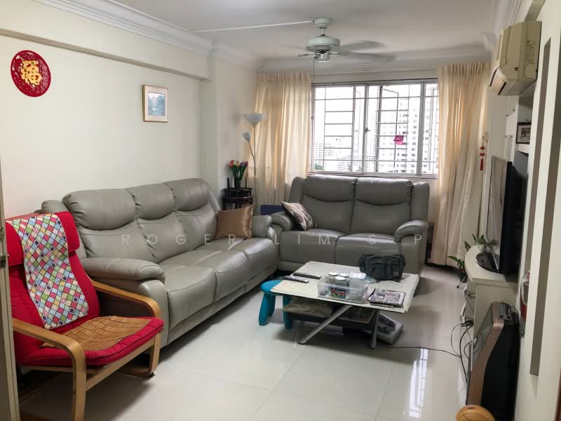 175 Lorong 2 Toa Payoh, 175 Lorong 2 Toa Payoh, Room Rental, 90 sqft, HDB Flat For Rent, by Roger Lim S.P, 500188204 - Living Room - PropertyGuru.com.sg