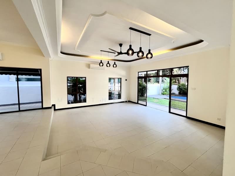 Duchess Gardens, 41 Duchess Avenue, 5 Bedrooms, 5,500 sqft, Detached House For Rent, by Matthew Teo, 500188214 - Living Room - PropertyGuru.com.sg