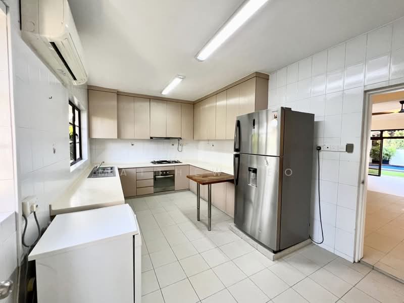 Duchess Gardens, 41 Duchess Avenue, 5 Bedrooms, 5,500 sqft, Detached House For Rent, by Matthew Teo, 500188214 - Kitchen - PropertyGuru.com.sg