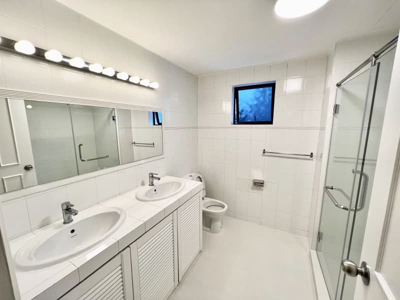 Duchess Gardens, 41 Duchess Avenue, 5 Bedrooms, 5,500 sqft, Detached House For Rent, by Matthew Teo, 500188214 - Bathroom - PropertyGuru.com.sg