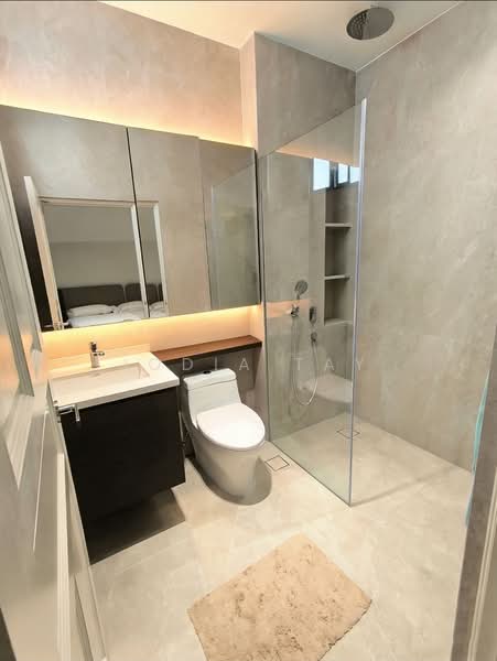 Newly renovated 2.5 storey 5 bedrooms Semi-D for rent, , 6 Bedrooms, 3,600 sqft, Semi-Detached House For Rent, by Jodia Tay, 500188218 - Bathroom - PropertyGuru.com.sg