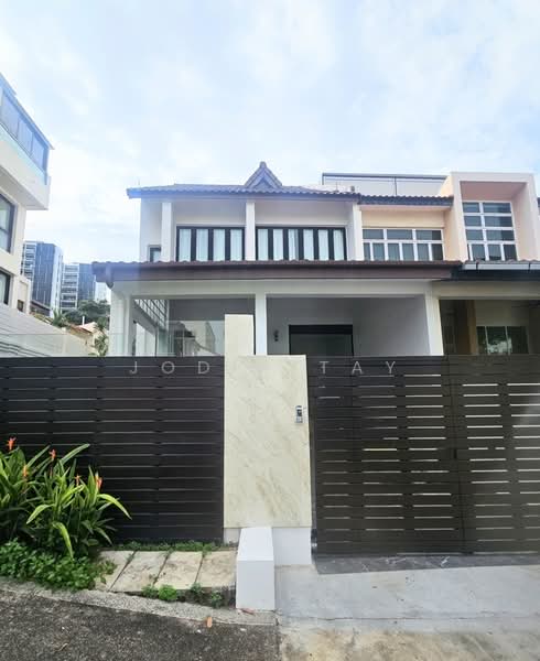 Newly renovated 2.5 storey 5 bedrooms Semi-D for rent, , 6 Bedrooms, 3,600 sqft, Semi-Detached House For Rent, by Jodia Tay, 500188218 - Exterior - PropertyGuru.com.sg