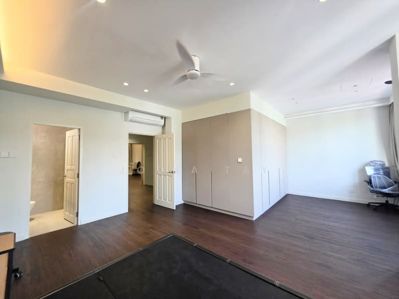 Newly renovated 2.5 storey 5 bedrooms Semi-D for rent, , 6 Bedrooms, 3,600 sqft, Semi-Detached House For Rent, by Jodia Tay, 500188218 - Bedroom - PropertyGuru.com.sg