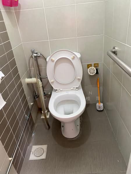 4 Tanjong Pagar Plaza, 4 Tanjong Pagar Plaza, Room Rental, 250 sqft, HDB Flat For Rent, by Jonivien Yeong 楊桂萍, 500188223 - Bathroom - PropertyGuru.com.sg