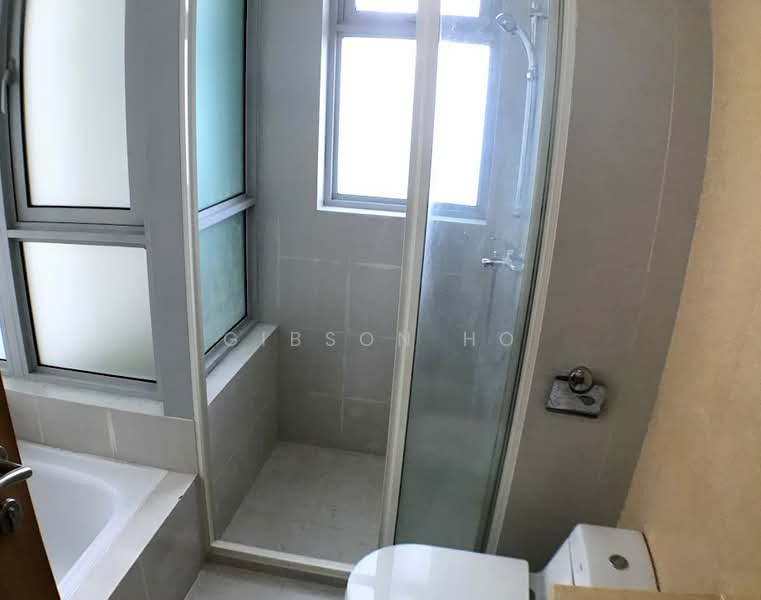 Kovan Melody, 37 Kovan Road, 2 Bedrooms, 904 sqft, Condominium For Rent, by Gibson Ho, 500188231 - Bathroom - PropertyGuru.com.sg