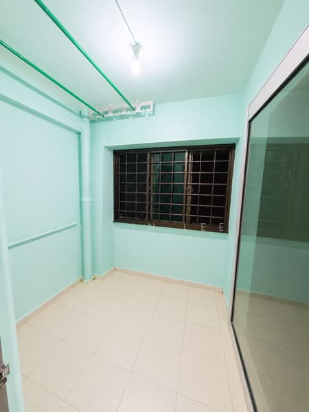 324 Tampines Street 32, 324 Tampines Street 32, 4 Bedrooms, 1,582 sqft, HDB Flat For Sale, by Alvin Lee, 500188234 - Yard area - PropertyGuru.com.sg