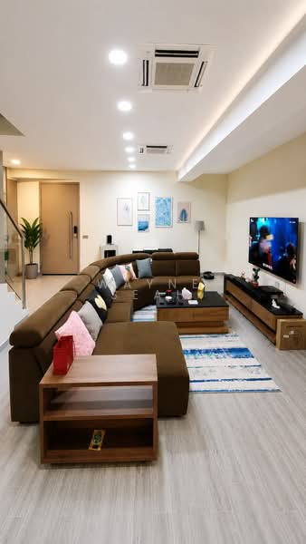 Watercove, , 5 Bedrooms, 4,230 sqft, Cluster House For Sale, by Wayne Seah, 500188235 - Living Room - PropertyGuru.com.sg