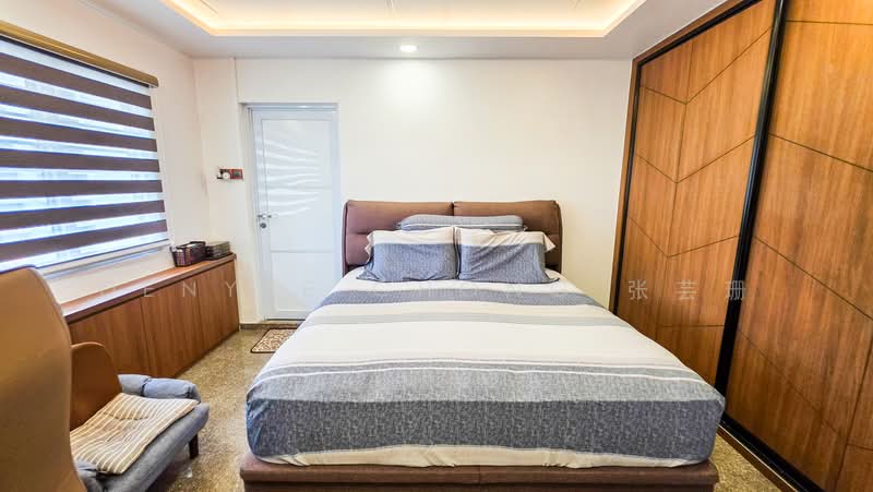 19 Queen's Close, 19 Queen's Close, 4 Bedrooms, 1,378 sqft, HDB Flat For Sale, by Denyse Chong 张芸珊, 500188244 - Master Bedroom - PropertyGuru.com.sg