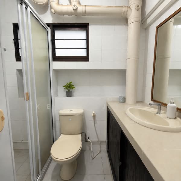 505 Jelapang Road, 505 Jelapang Road, 3 Bedrooms, 1,313 sqft, HDB Flat For Sale, by Tan Kok Keong John, 500188247 - Bathroom - PropertyGuru.com.sg