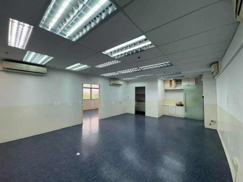 Wcega Tower, 21 Bukit Batok Crescent, 969 sqft, Light Industrial (B1) For Rent, by Madelyne Kok, 500188250 - Interior - CommercialGuru.com.sg