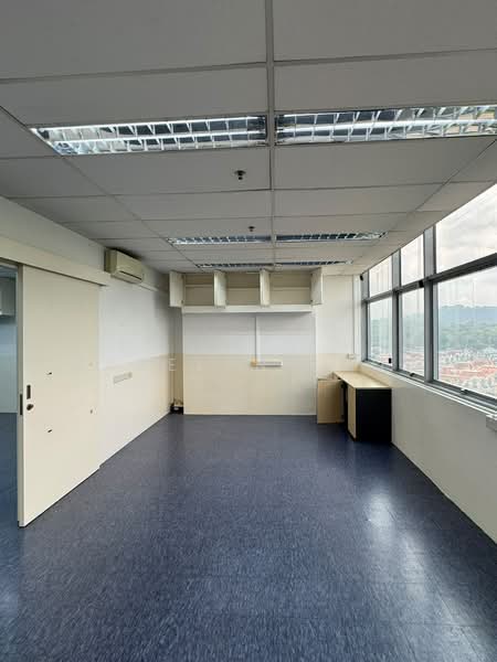 Wcega Tower, 21 Bukit Batok Crescent, 969 sqft, Light Industrial (B1) For Rent, by Madelyne Kok, 500188250 - Interior - CommercialGuru.com.sg