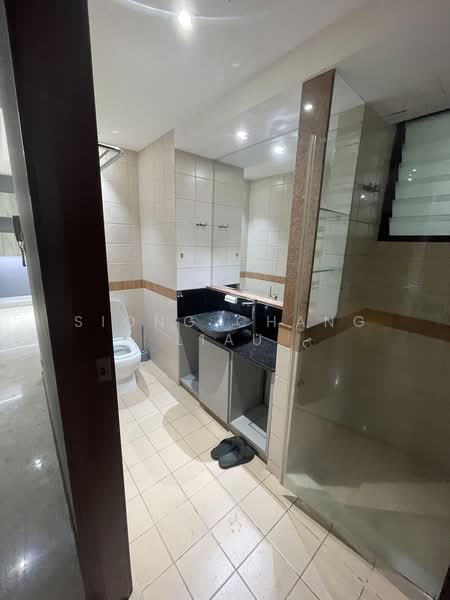 Woodsvale, 1 Woodlands Drive 72, 3 Bedrooms, 1,292 sqft, Condominium For Sale, by Siong Chang Liau, 500188255 - Bathroom - PropertyGuru.com.sg