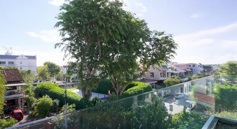 EXCLUSIVE LISTING IN EXCLUSIVE ENCLAVE, 1 KM TO TAO NAN, ST. STEPHEN'S & NGEE ANN PRIMARY SCHOOLS, East Coast / Marine Parade, 5 Bedrooms, 6,000 sqft, Semi-Detached House For Sale, by Benjamin Soh, 500188263 - Exterior - PropertyGuru.com.sg