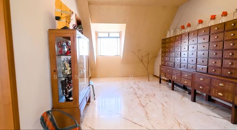 EXCLUSIVE LISTING IN EXCLUSIVE ENCLAVE, 1 KM TO TAO NAN, ST. STEPHEN'S & NGEE ANN PRIMARY SCHOOLS, East Coast / Marine Parade, 5 Bedrooms, 6,000 sqft, Semi-Detached House For Sale, by Benjamin Soh, 500188263 - Interior - PropertyGuru.com.sg