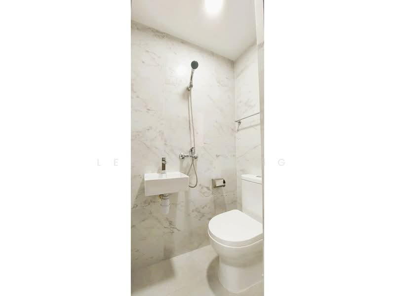 Sceneca Residence, Tanah Merah Kechil Link, 3 Bedrooms, 1,044 sqft, Condominium For Rent, by Leong Yeong Cherng, 500188264 - Bathroom 1 - PropertyGuru.com.sg