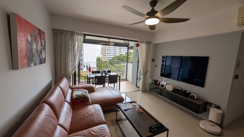 348D Yishun Avenue 11, 348D Yishun Avenue 11, 4 Bedrooms, 1,206 sqft, HDB Flat For Sale, by Edmund Ma, 500188295 - Living Room - PropertyGuru.com.sg