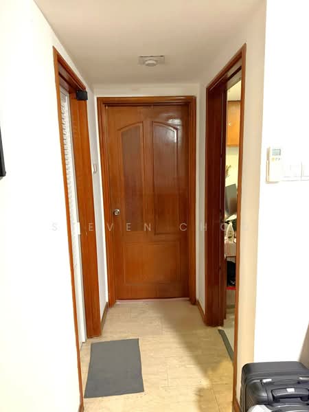Hougang Green, 5 Buangkok Green, Room Rental, 120 sqft, Apartment For Rent, by Steven Choo, 500188299 - Corridor - PropertyGuru.com.sg