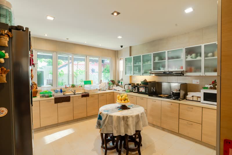 Bungalow In Frankel, , 5 Bedrooms, 5,000 sqft, Bungalow House For Sale, by Alvin Tan, 500188300 - Kitchen - PropertyGuru.com.sg
