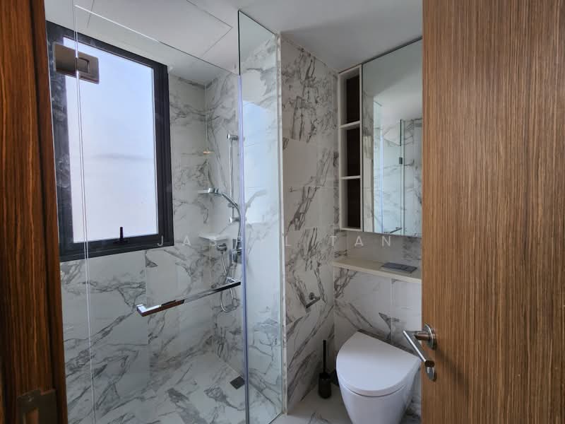 Parc Botannia, 10 Fernvale Street, 3 Bedrooms, 958,958 sqft, Condominium For Rent, by Jaspel Tan, 500188315 - Bathroom - PropertyGuru.com.sg