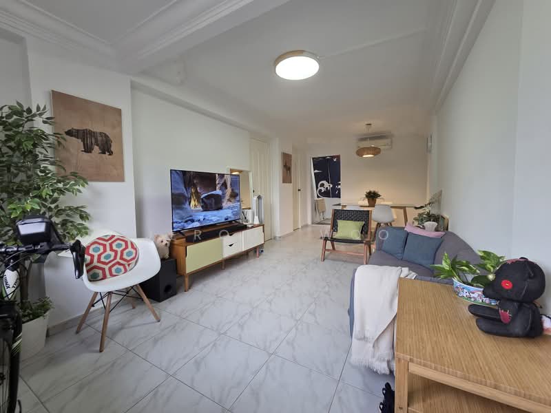 533 Bukit Batok Street 51, 533 Bukit Batok Street 51, 2 Bedrooms, 742 sqft, HDB Flat For Sale, by Jerome Woo, 500188322 - Living Room - PropertyGuru.com.sg