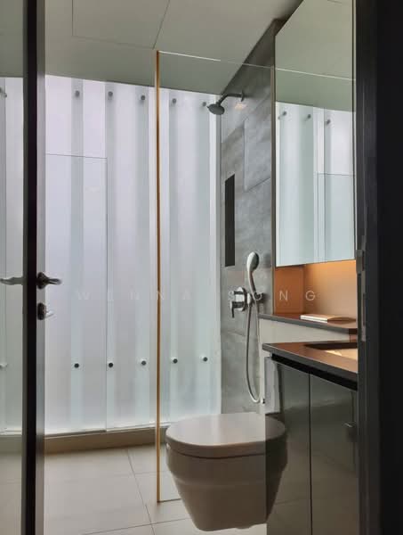 Penthouse near Holland Village, , 4 Bedrooms, 4,822 sqft, Condominium For Rent, by Wenna Song, 500188333 - Bathroom - PropertyGuru.com.sg