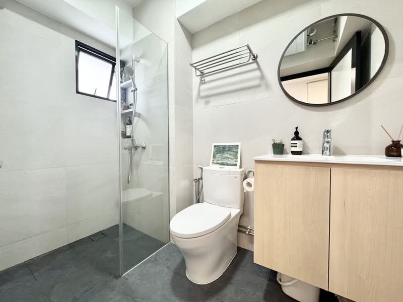 73A Redhill Road, 73A Redhill Road, 3 Bedrooms, 1,238 sqft, HDB Flat For Sale, by Shawn Low, 500188336 - Common Bathroom - PropertyGuru.com.sg