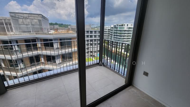 The Reef at King's Dock, 10 Harbourfront Avenue, 2 Bedrooms, 732 sqft, Condominium For Rent, by Sarah Yan Loh, 500188340 - Balcony - PropertyGuru.com.sg