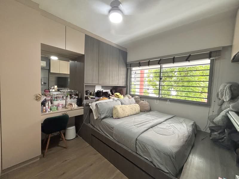 387 Yishun Ring Road, 387 Yishun Ring Road, 4 Bedrooms, 1,572 sqft, HDB Flat For Sale, by Klaire Phua, 500188343 - Bedroom - PropertyGuru.com.sg