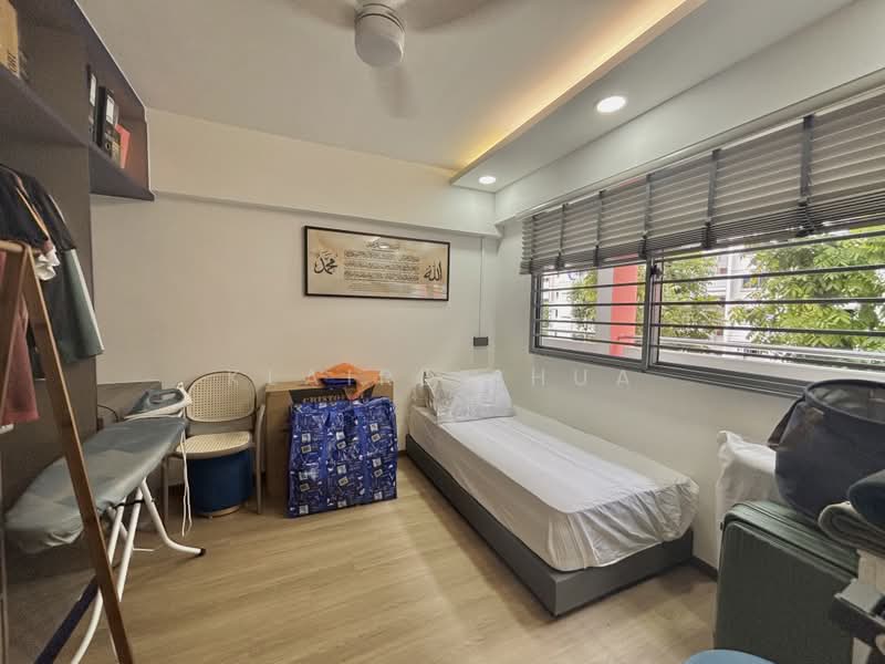 387 Yishun Ring Road, 387 Yishun Ring Road, 4 Bedrooms, 1,572 sqft, HDB Flat For Sale, by Klaire Phua, 500188343 - Bedroom - PropertyGuru.com.sg