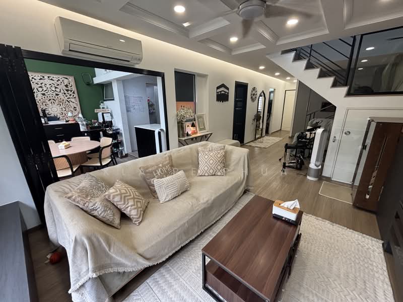 387 Yishun Ring Road, 387 Yishun Ring Road, 4 Bedrooms, 1,572 sqft, HDB Flat For Sale, by Klaire Phua, 500188343 - Living Room - PropertyGuru.com.sg