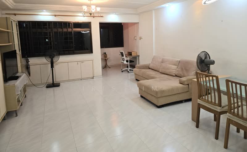 279 Toh Guan Road, 279 Toh Guan Road, 3 Bedrooms, 1,291 sqft, HDB Flat For Rent, by Iris Lim, 500188344 - Living Room - PropertyGuru.com.sg
